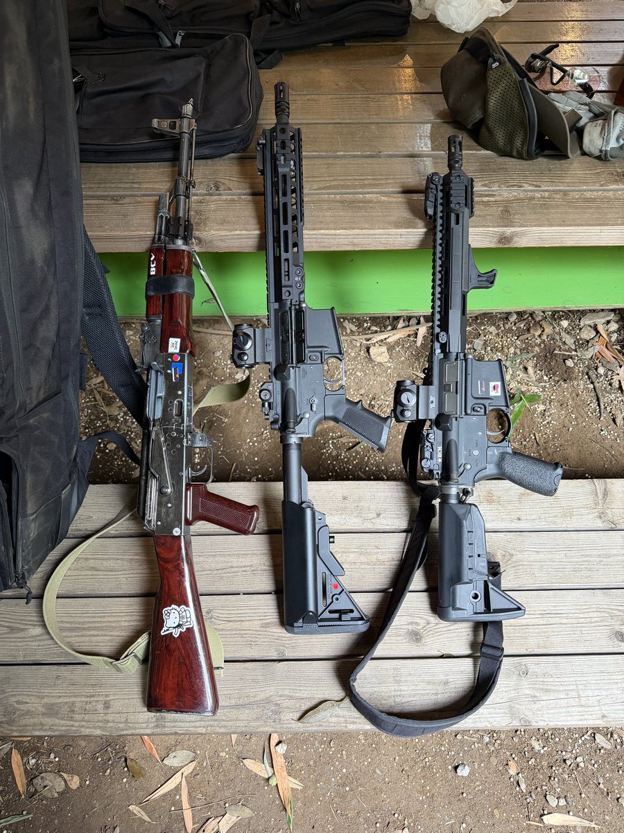 okkye14's tweet photo. 昨日のサバゲもNo.9さんで。
MCMRがめちゃくちゃ針の穴を通す射撃ができて楽しかったー。

エボルトRSは、よくできてるけど、そこが俺とはマッチしない感じで。
そして破竹のたけのこが出てたので持って帰りました。
ナインのたけのこは美味しい。 https://t.co/BowCk0gG0W
