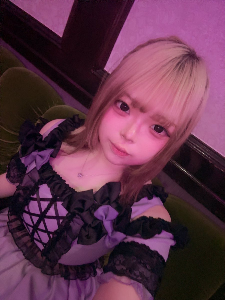 にこ tweet media