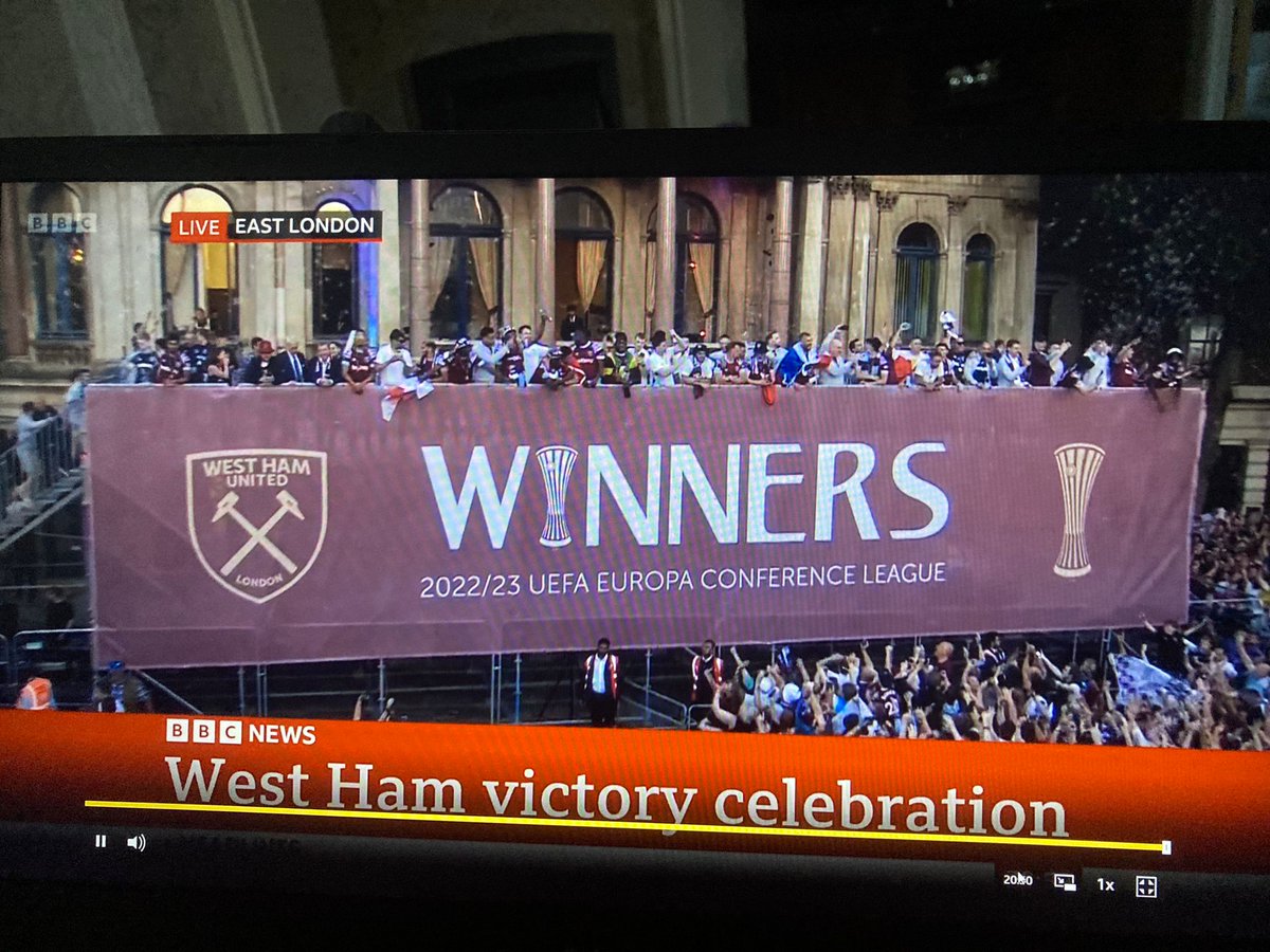 BillyBondsStand's tweet photo. Missed all this 3 years ago tonight as still on my way back from Prague via Barcelona and landing at Gatwick early that evening. As I got to West Ham station people were making their way back from the parade. When they realised I had been in Prague they had so many questions for me - West Ham Family ⚒️🏆