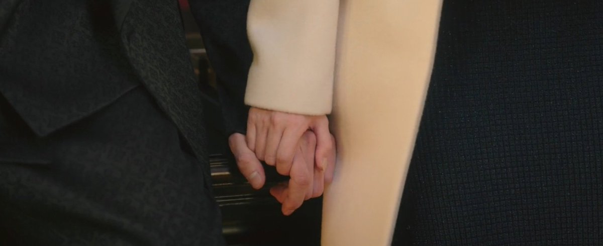 iufairylight's tweet photo. hoty (hand 'chemistry' of the year) https://t.co/QvbdJDCSBd