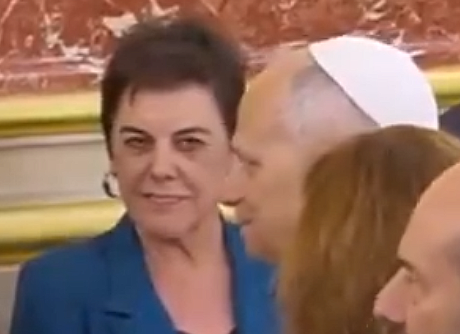 Pechaadereir's tweet photo. Con esa cara... no sé... me plantearía un exorcismo... https://t.co/icIErhENGf