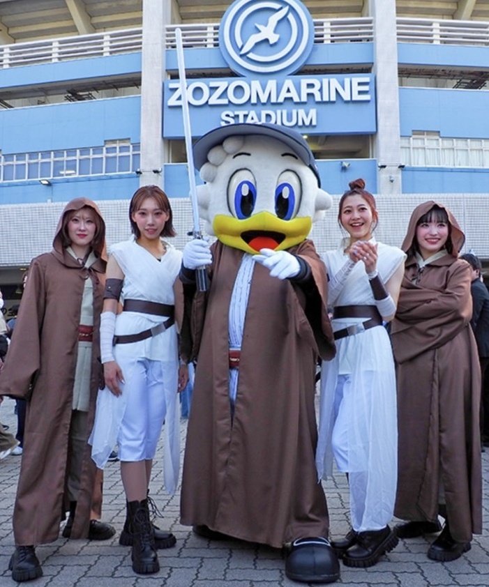 明日は、STAR WARS NIGHT💫 STAR WARS はよくわかりませんが 推しが