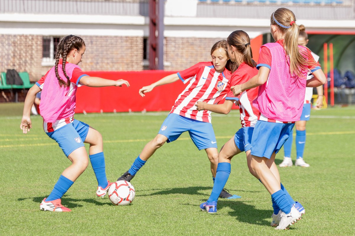 AtletiAcademia's tweet photo. 🔜 Liga Futura

¡Qué ganas de que ruede el balón este viernes en Sevilla! 🔴⚪ https://t.co/T3Zc2HxK1x