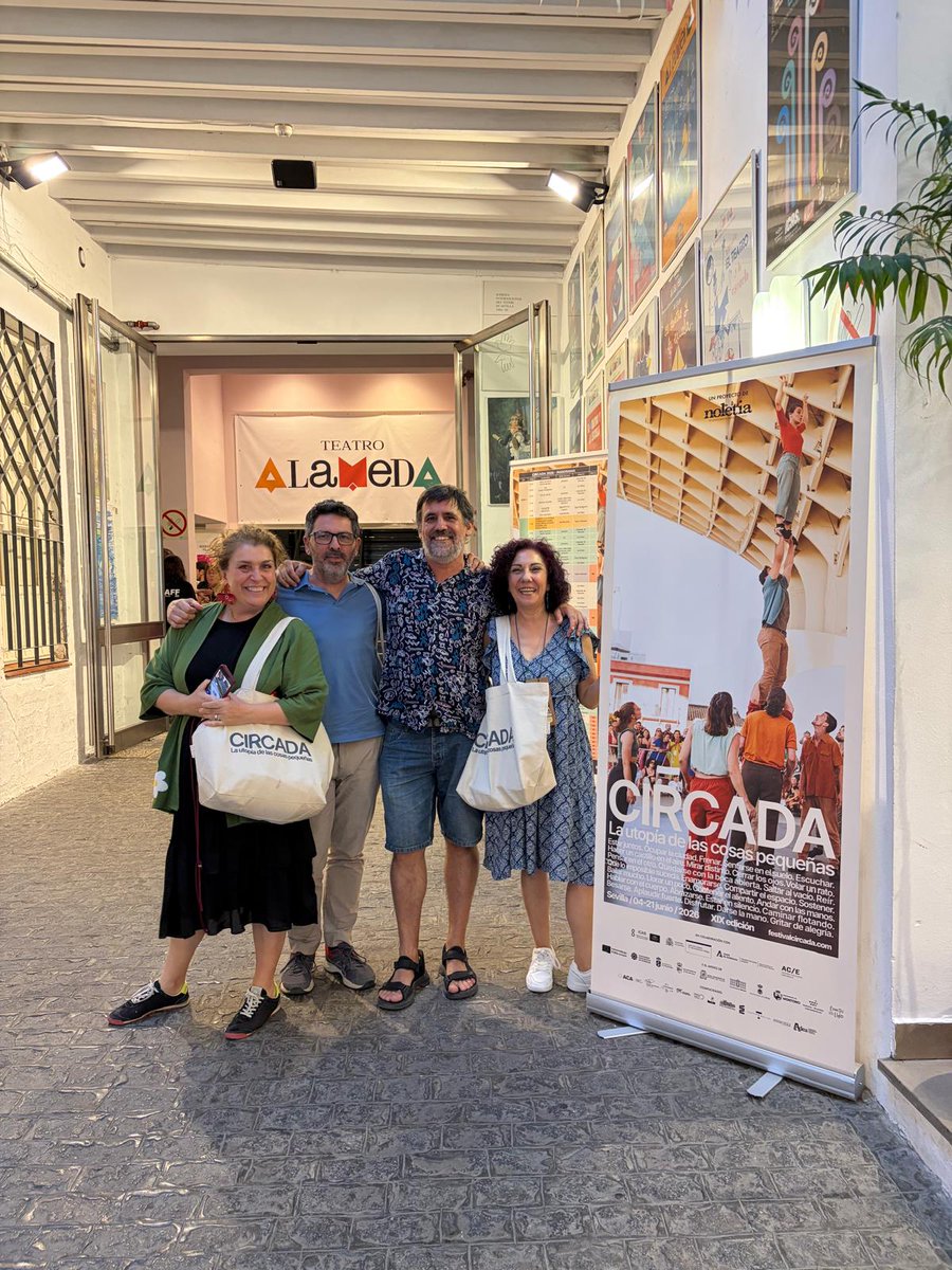 MADferia's tweet photo. MADferia está presente estos días en el Festival Internacional de Circo Contemporáneo de Sevilla, con nuestra programadora artística, María Sánchez de la Cruz.

¡Gracias al equipo de @circada por la acogida! 🎪 https://t.co/bdJkicMOMP