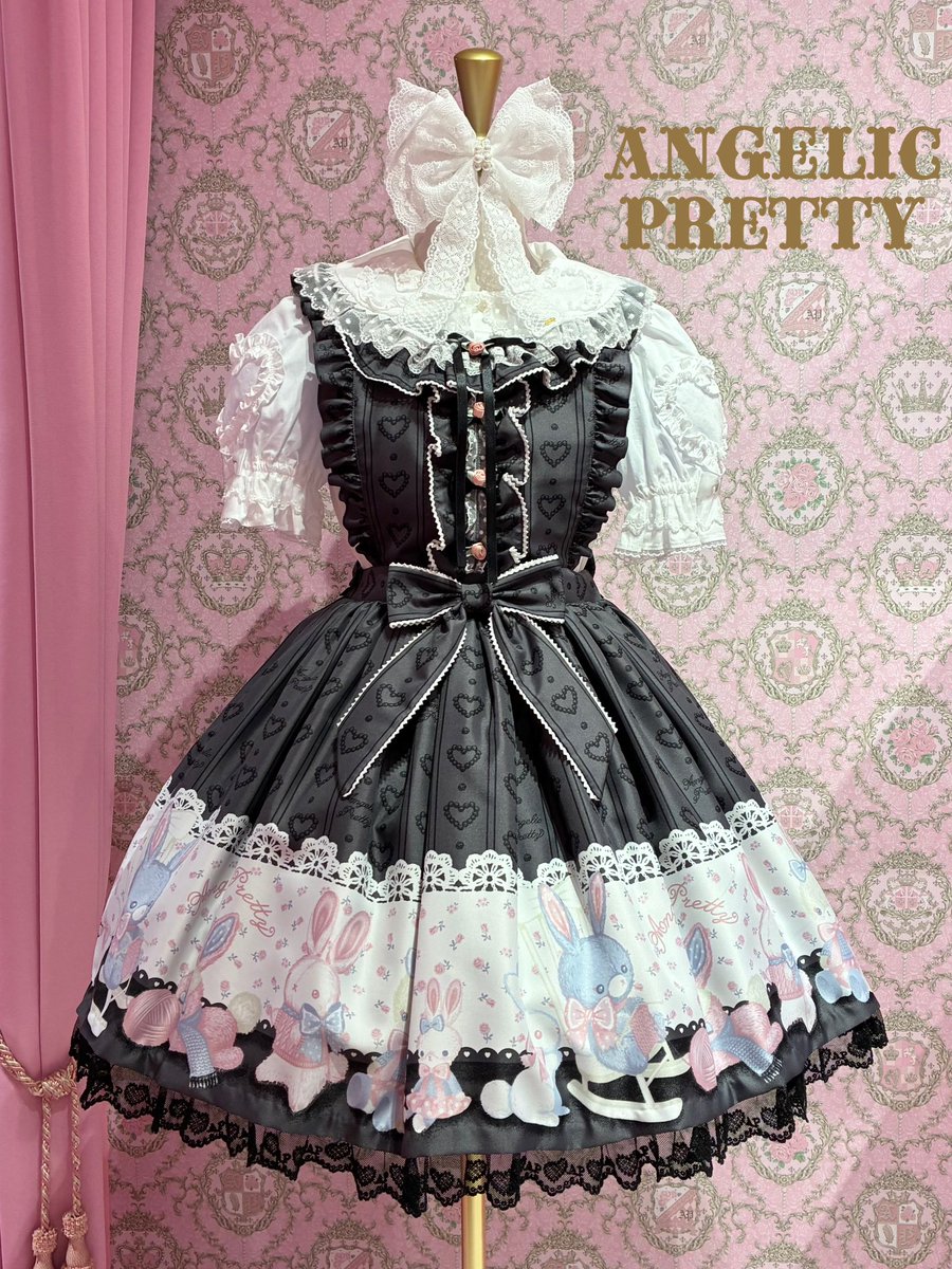 AP_osakaten's tweet photo. ♡ふわふわToysエプロン風スカート
¥42,900(税込)
♡Frill Heart半袖ブラウス
¥20,900(税込)
♡Dreamy Papillonバレッタ
¥6,600(税込)

バレッタは大きなレースの蝶のようでとってもエレガントな雰囲気です✨
お気軽にお問い合わせください♪
大阪店☎️06-6241-7317 https://t.co/trJRqr9qa7