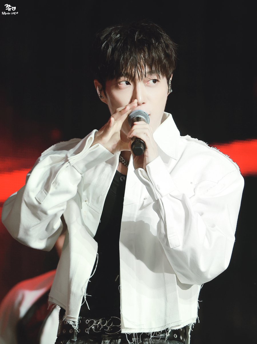 jjyu_djdj's tweet photo. 260607 위버스콘
소리질러~~~~~~으아우어아우아😎🔥

#윤두준 #두준 #YOONDUJUN
#하이라이트 #HIGHLIGHT 
#비스트 #BEAST https://t.co/Ko85G0x8Sp