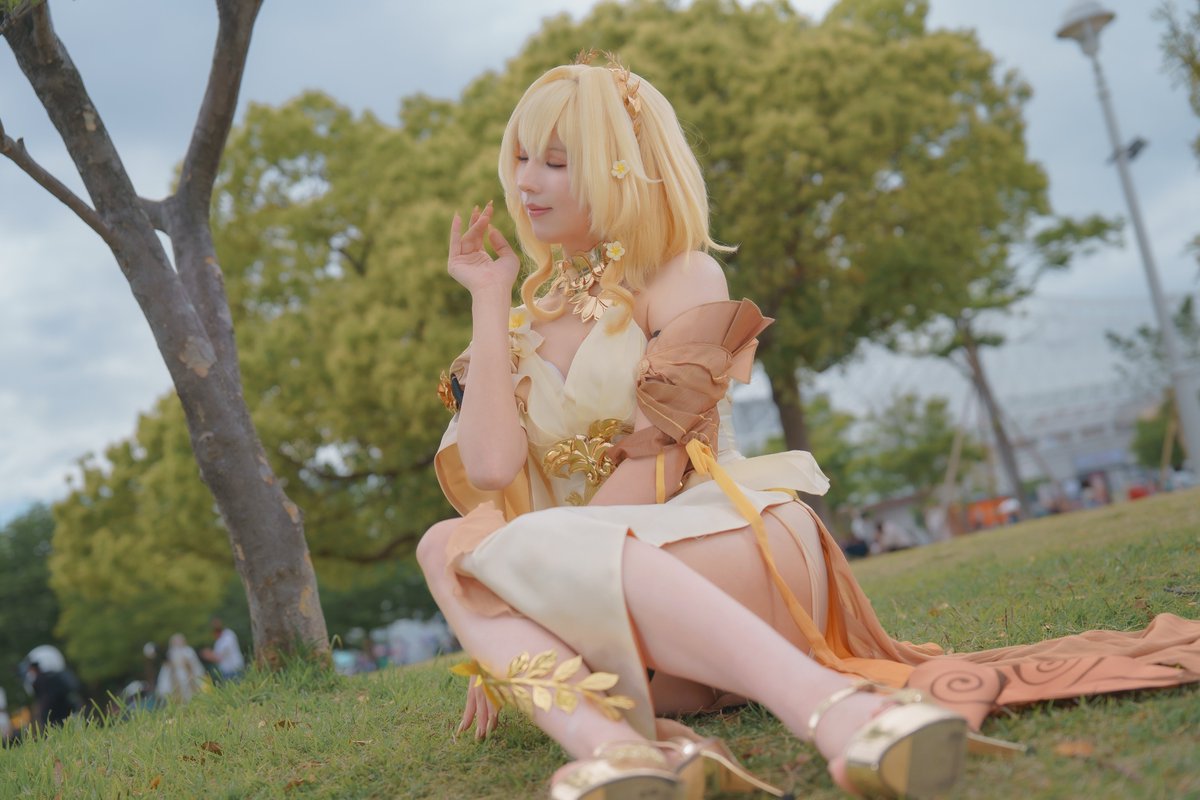 Astray105's tweet photo. ※Cosplay
崩壊：スターレイル

アグライア / Aglaea

model：㌧ちゃむ さん(@ceylontea_suk)

※掲載許可済み
#HonkaiStarRail
#かみこす https://t.co/sBRv8UVv7d