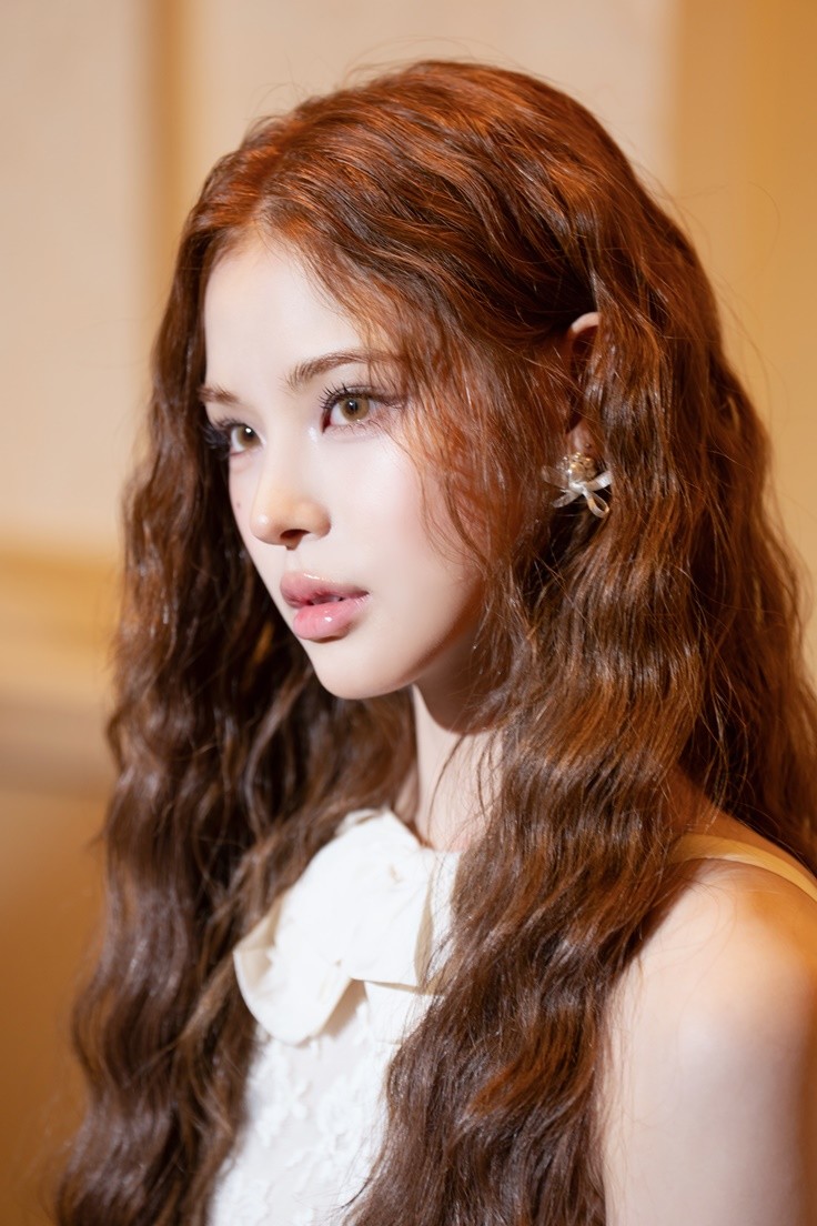 MAIGLOBALS's tweet photo. [PHOTO📸] 260608

#MAI “Set The Tempo” Exclusive Behind Photos from Melon Magazine

#IZNA #이즈나 #마이 #冨岡まい #TOMIOKAMAI https://t.co/VPNtntv3HN