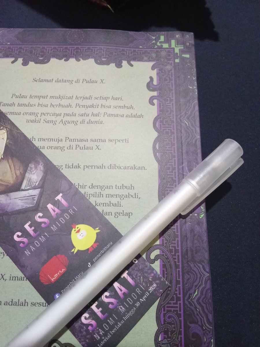 bleuvive's tweet photo. Beli buku ga kan ada mana yg terakhir,akan slalu ada buku2 selanjutnya.. ini bru dtg td,nnti bkal ada yg dtg lgi 🤭 https://t.co/nJSw9WpyT5