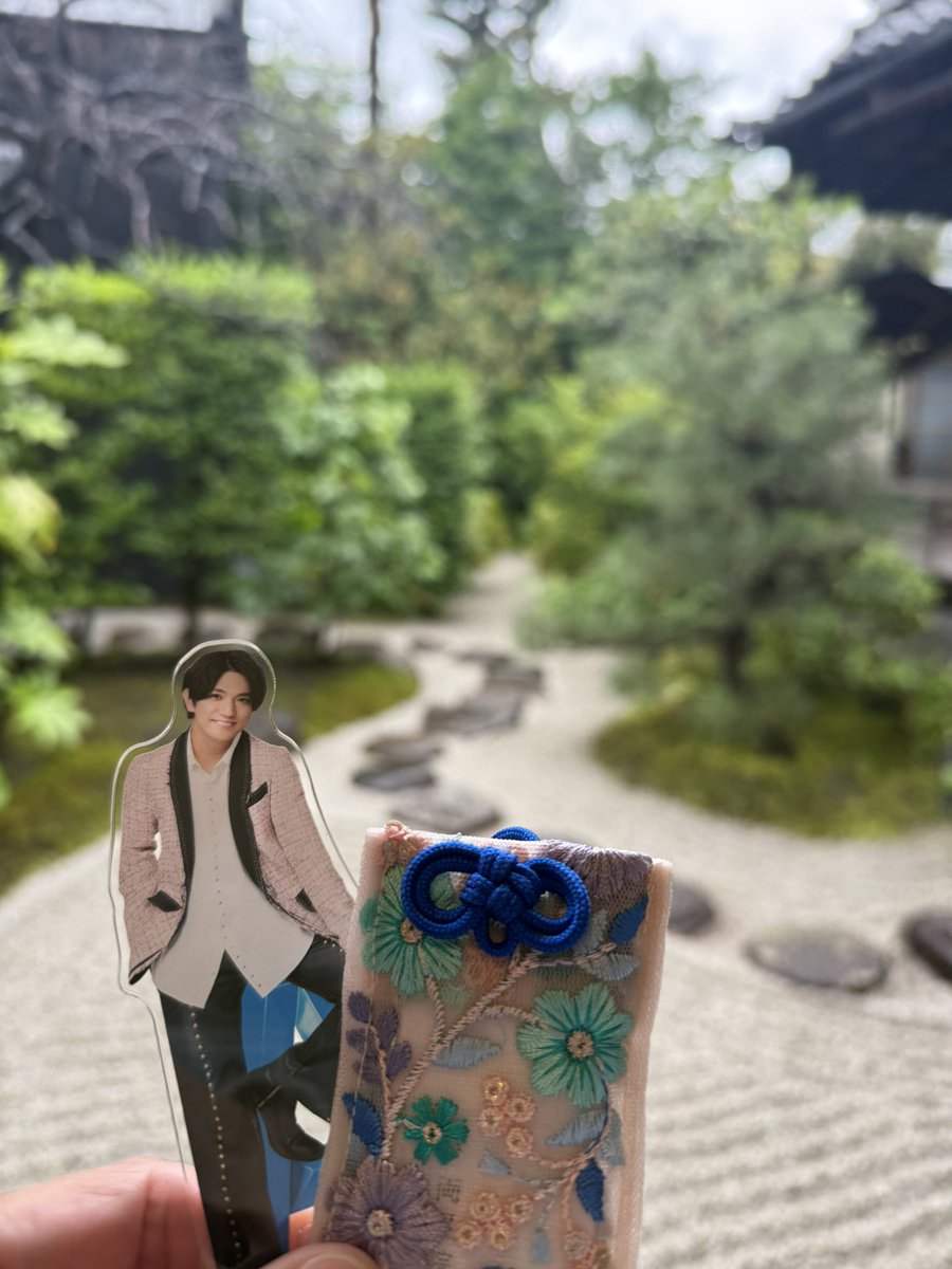 exe__2014's tweet photo. そりゃ願掛けるよね✨💙✨
昨日買ったビッグカツの出番だ❣️
会えますように〰️〰️〰️🎯✨🙏 https://t.co/JVkN3Z6Wst
