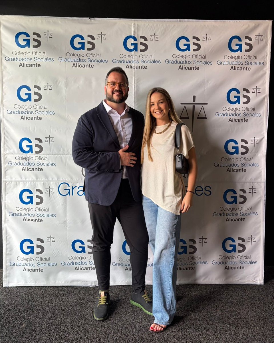 softwariza3's tweet photo. 🤝 El 5 de junio acompañamos al @graduadosociala en la celebración del #DíaDeLaPersonaColegiada.
 
Gracias por invitarnos y por organizar una jornada tan especial, llena de encuentros, conversaciones y grandes profesionales. 
 
#Softwariza3 #GraduadosSociales https://t.co/DGSg94Wwyt