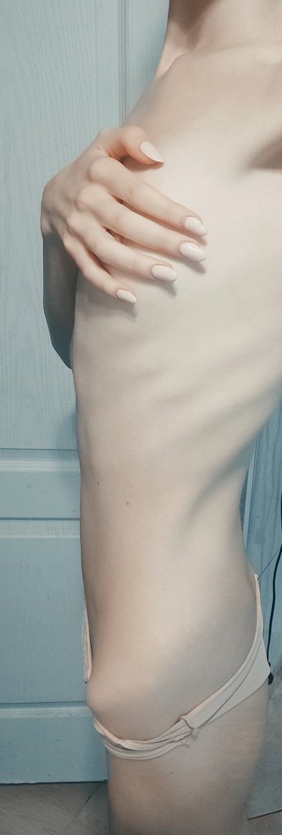 idkrozzdamn's tweet photo. Guess my bmi, lol I never checked how I looked from behind, so cool
#edtwt #bodycheck #bodychecking #wltwt #wl #proana #ricecaketwt https://t.co/TIh47rioXd