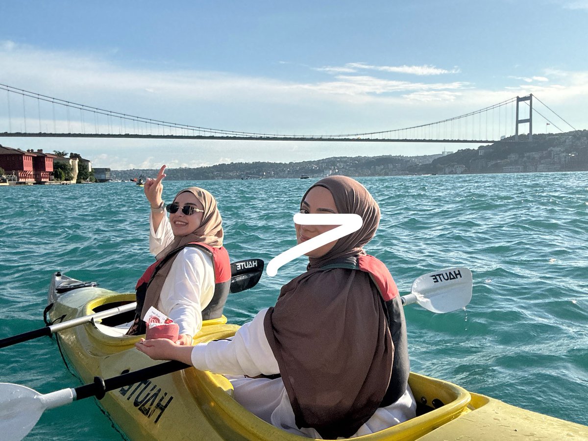 aaarmes's tweet photo. Yakın arkadaşla yapılan en güzel aktivite 🌊✨ https://t.co/8ruAIO0JpF