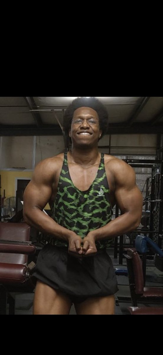 Randall4oon's tweet photo. @Executnr Norbit needs to lay off the roids https://t.co/OVRAs757mm