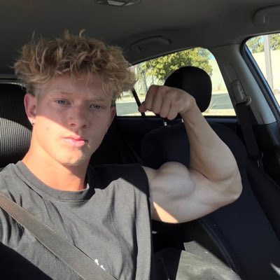 alphagodben's tweet photo. #NewProfilePic #Findom https://t.co/gbZP7zUJMg