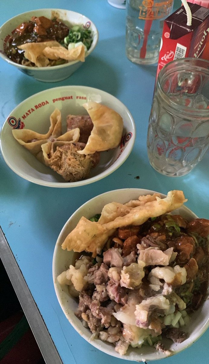 Basobakar_'s tweet photo. @nawkiaa Padahal wes mbayangke ngeneki 🤭 https://t.co/LXPASHmnTS