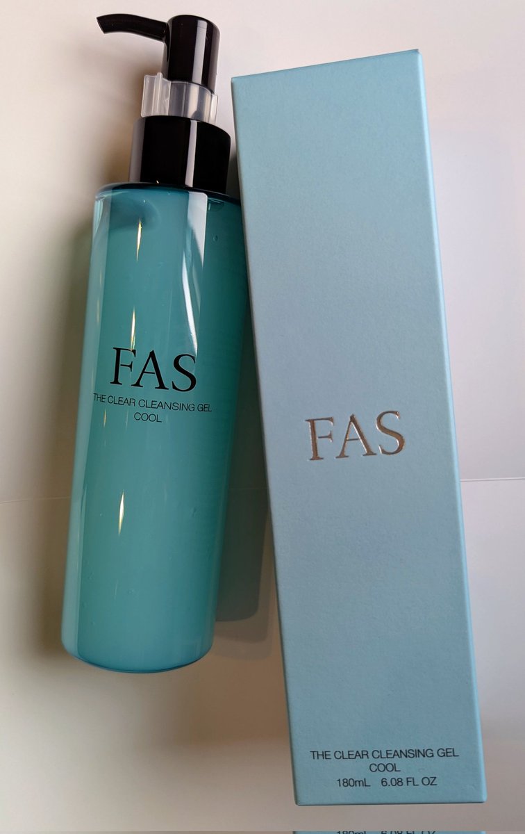 MarineIslands's tweet photo. FAS勉強会で気になっていた
THE CLEAR CLEANSING GEL COOL
を買いに行った🏃
水色のパッケージが素敵👏
使うのが楽しみ🩷

#Mimi買い https://t.co/rrpDc0OYxz