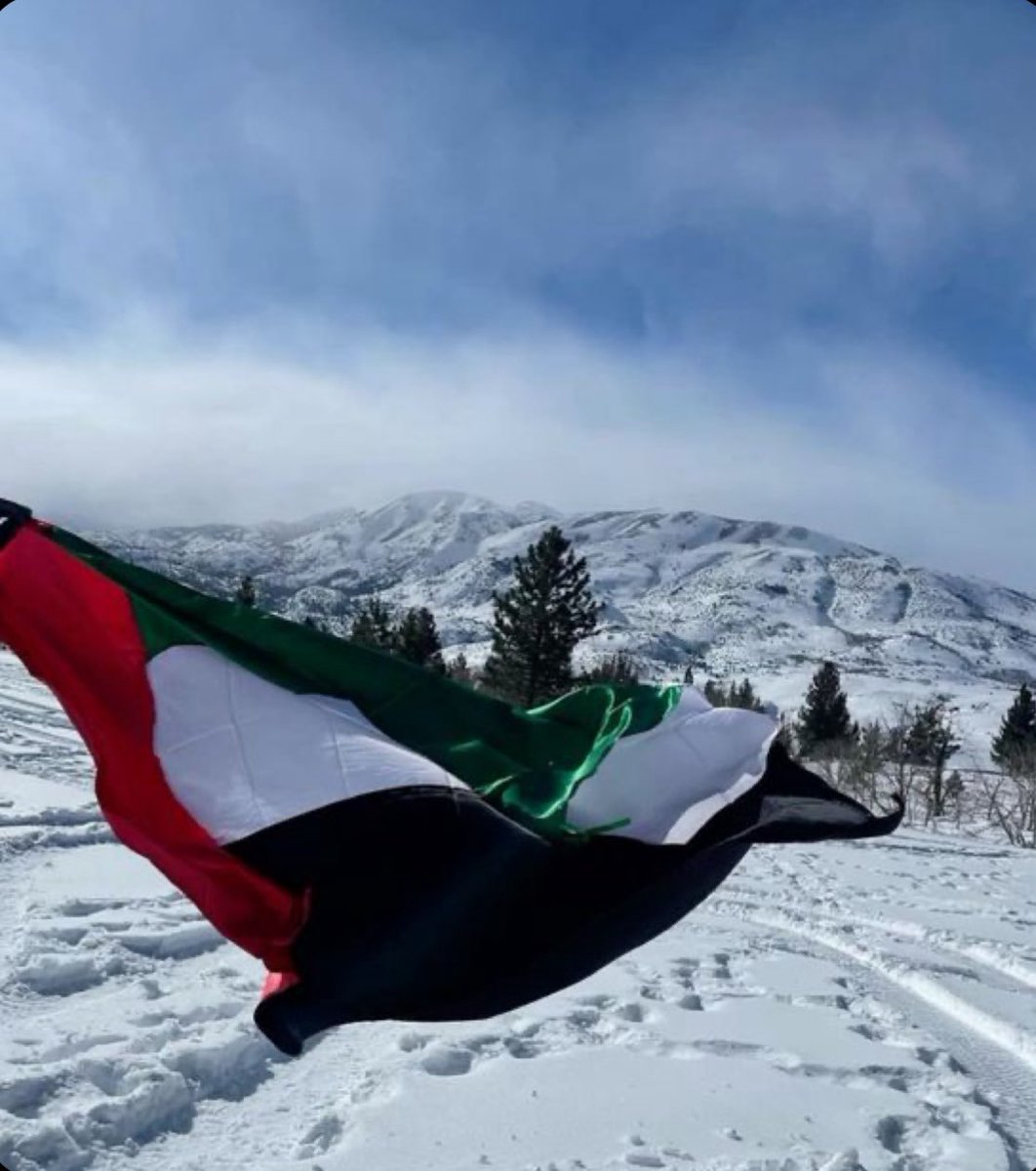 uae_patriott's tweet photo. من عشقي لج ودي اطوف البلادين 
واقول يا ناس احب الامارات 🇦🇪❣️ https://t.co/t9uPOmU77l