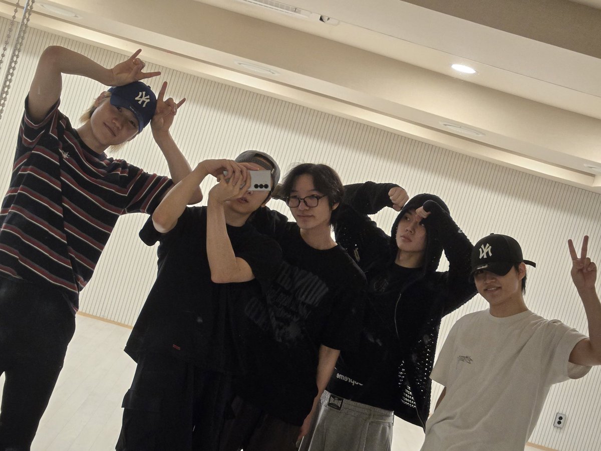 luckyseven_7_7_'s tweet photo. 마음좋다 https://t.co/LDuOfkTPnA