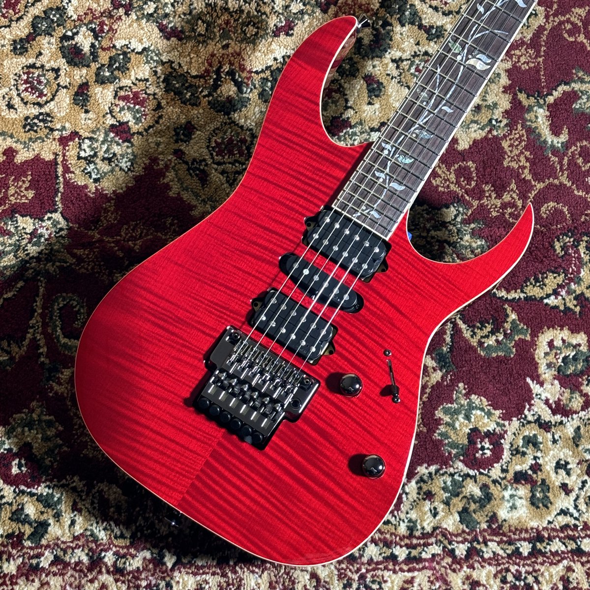 J-Custom】#Ibanez RG8570 Red Spinel展示中！ J-Customの代名詞とも