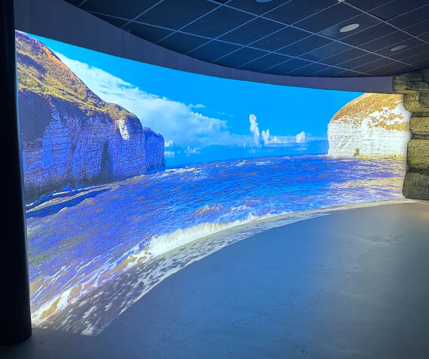 Visual_Displays's tweet photo. Curved screens! 📐 

In a recent project at The Deep in Hull, one of the largest aquariums in the UK, we added a unique twist by incorporating a second curve and floor projection, creating a mesmerising seascape: https://t.co/wuUmIpYBre 

#AVtweeps #Immersive #TheDisplayGurus https://t.co/b8N4N9lbEl