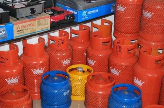 gift_mark1113's tweet photo. gas is now 1,900 naira  in delta state and you are telling us to vote for tinubu in 2027 https://t.co/zd1QdnNvek