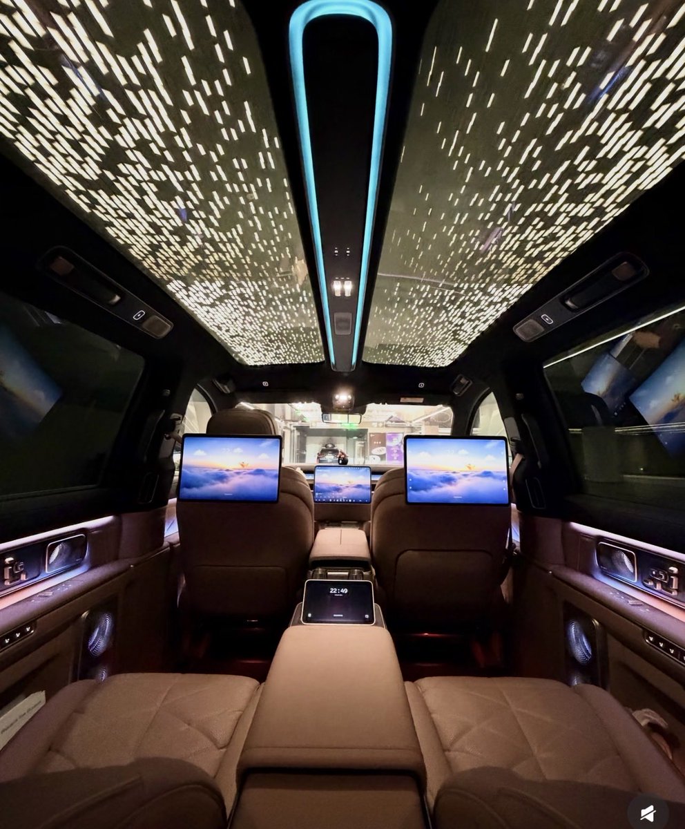 ZzzCars's tweet photo. $NIO ES9
Starry sky https://t.co/3iwYnVa6Kz