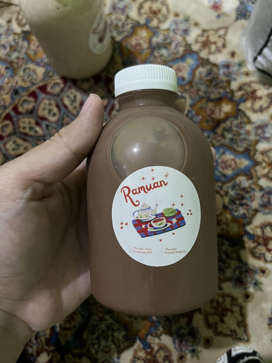 warungramuan's tweet photo. readyyyywwwe kunyit asem 8k, roasted milk tea 15k, and dark choco 10k😚 https://t.co/XWpP0PKrRf