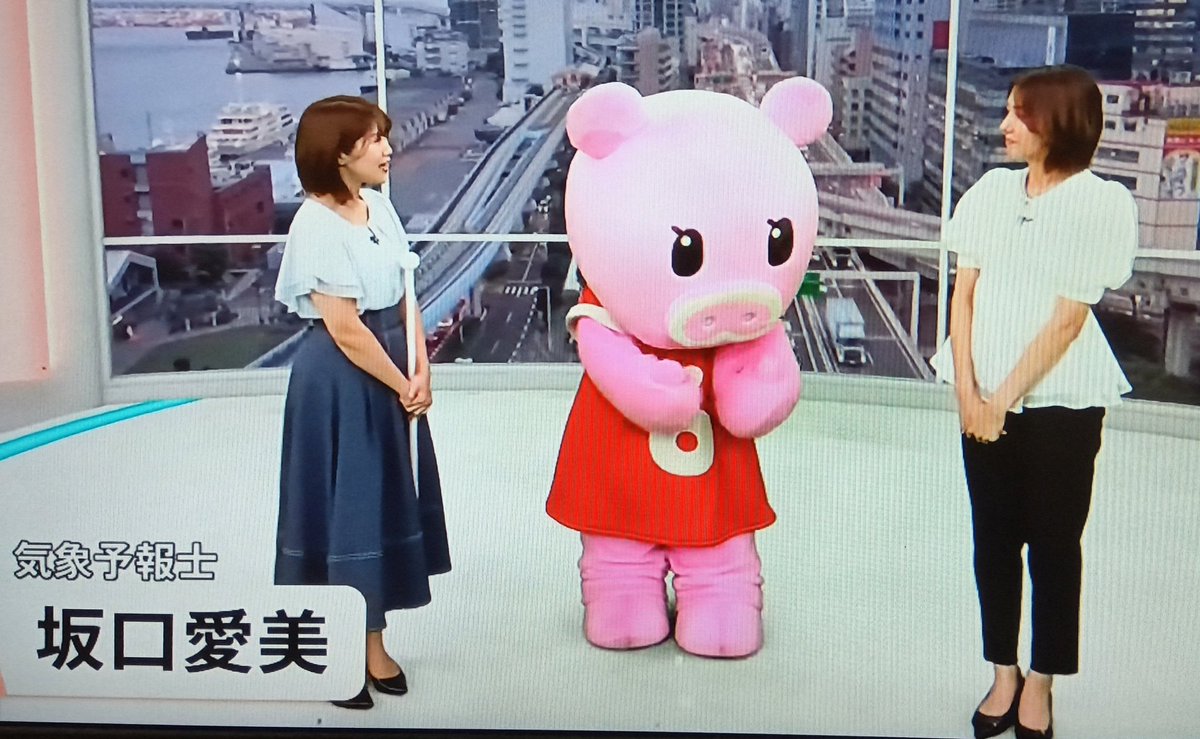 teamgorilla2's tweet photo. 最近インスタの関連性投稿で出て来た坂口愛美ちゃん😍😘意外と早く生愛美ちゃんに会えました🙌🙌🙌
天気予報士の2人がなぜか島バナナトークショー😆😆😆🍌
嫌いじゃないよ〜変化球🍌⚾️
お天気はウェザーニュース派だけど💦😅
浮気してごめんなさい💦
#坂口愛美 #島バナナ #天気予報士 #お天気お姉さん https://t.co/0sxdsqqJWo