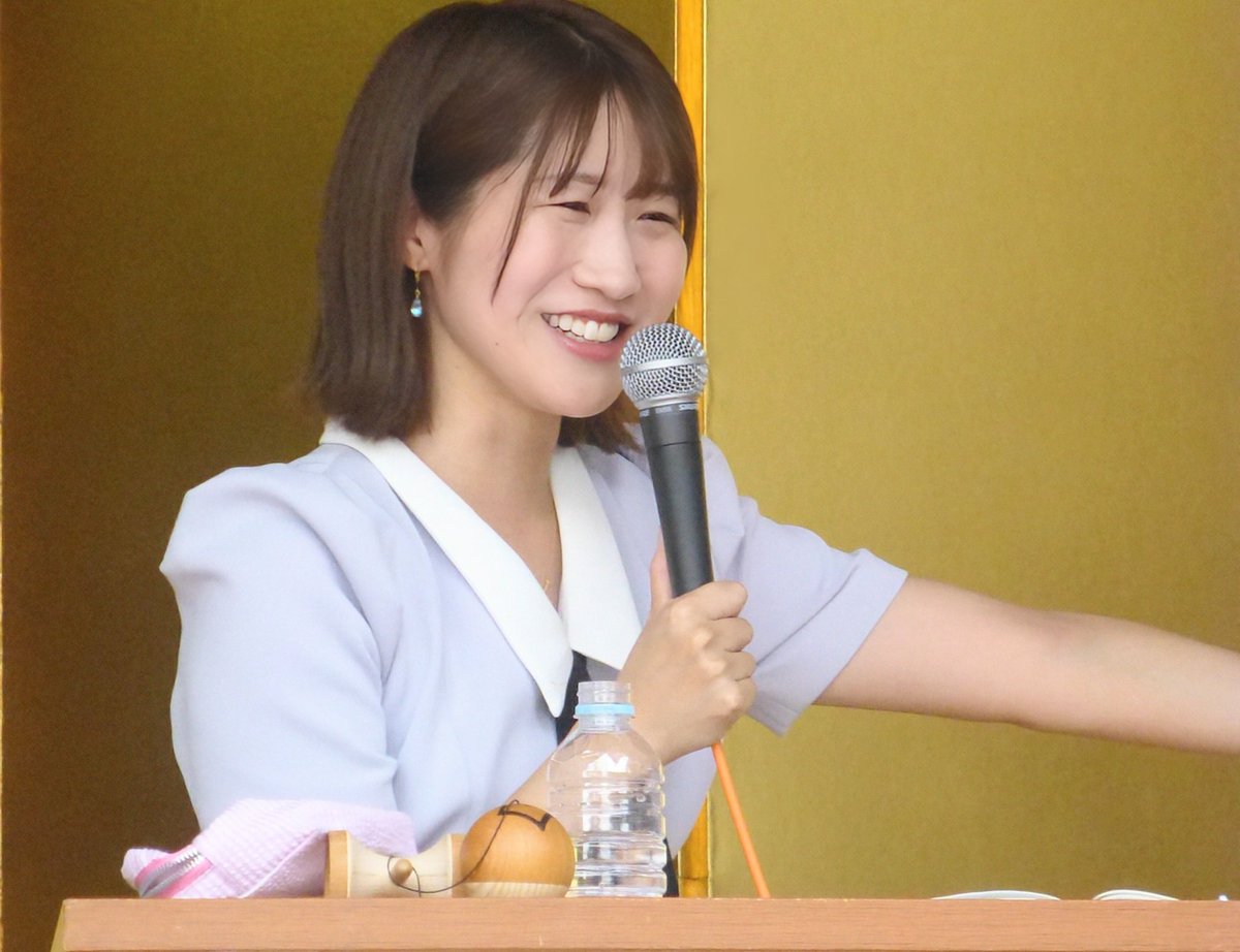 teamgorilla2's tweet photo. 最近インスタの関連性投稿で出て来た坂口愛美ちゃん😍😘意外と早く生愛美ちゃんに会えました🙌🙌🙌
天気予報士の2人がなぜか島バナナトークショー😆😆😆🍌
嫌いじゃないよ〜変化球🍌⚾️
お天気はウェザーニュース派だけど💦😅
浮気してごめんなさい💦
#坂口愛美 #島バナナ #天気予報士 #お天気お姉さん https://t.co/0sxdsqqJWo