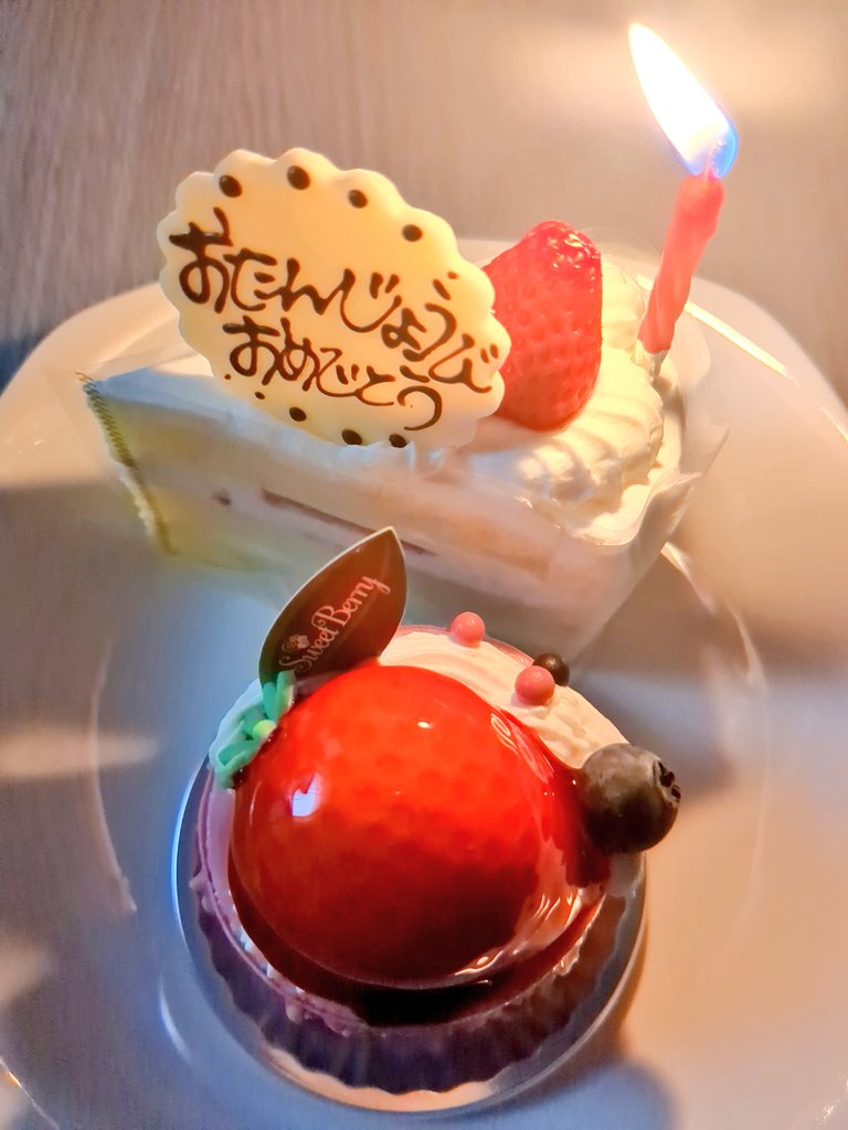 6p2_d's tweet photo. 美味しいもの沢山たべて
お誕生日のお祝いした！ https://t.co/M55YAfu9gu