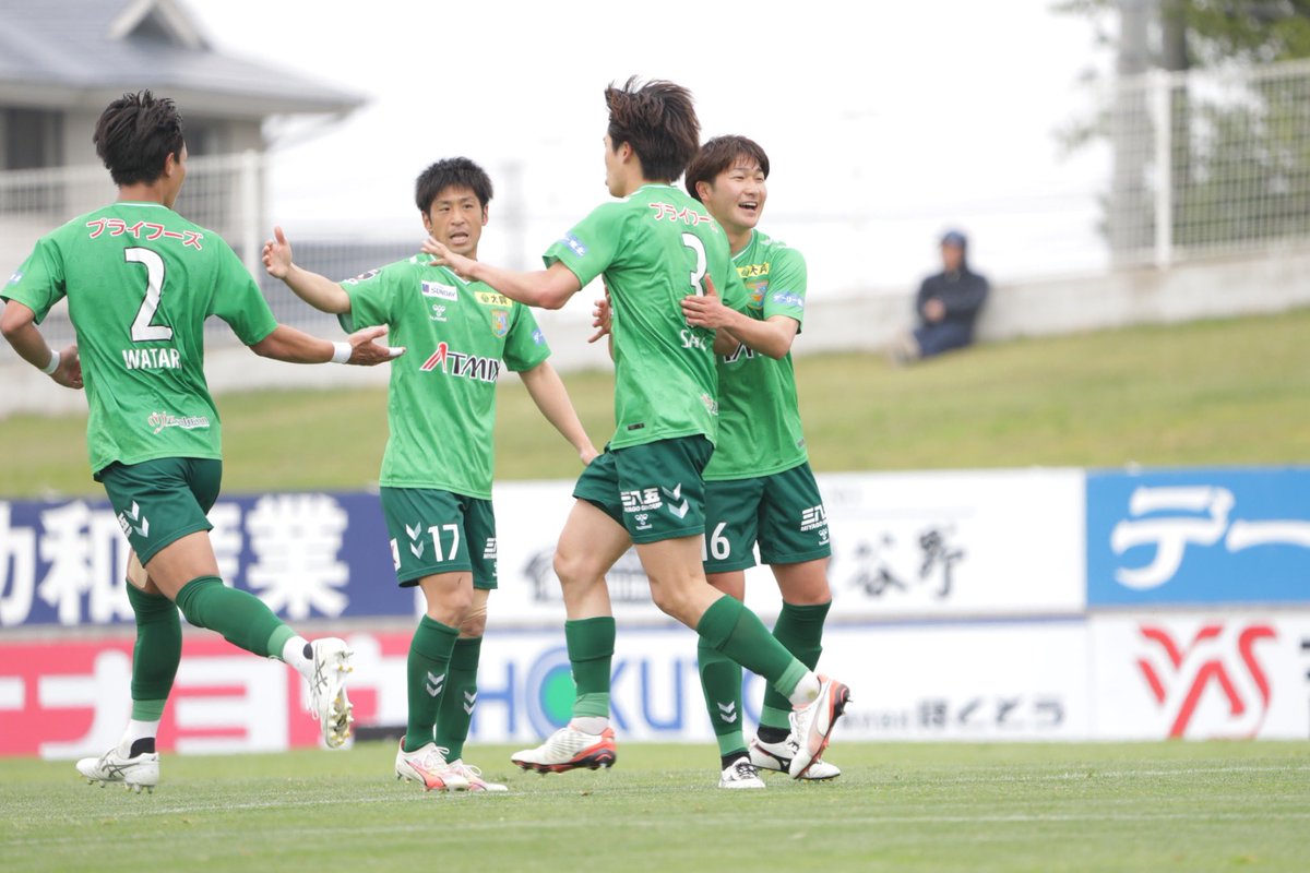 vanraure's tweet photo. Match photo📸

🆚FC今治

百年構想リーグも最後まで熱いご声援ありがとうございました。

8月から始まるJ2リーグも共に戦いましょう🔥

❮ 2026年 8月 J2リーグ開幕 ❯

#ヴァンラーレ八戸 https://t.co/dWVCgbLnJO