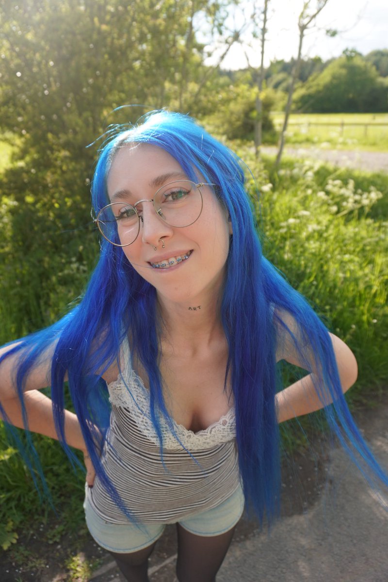 Riley Bluebell 🩵 tweet media