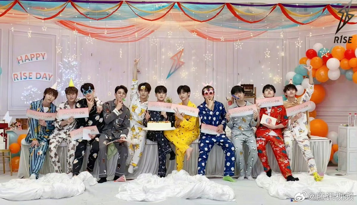howryouu's tweet photo. 七周年 ⚡️🎂 ครบรอบ 7 ปีแล้วสินะเจ้าเด้ก เติบโตมาอย่างดีทุกคนเลย  #R1SE https://t.co/PjL1JVlZCi