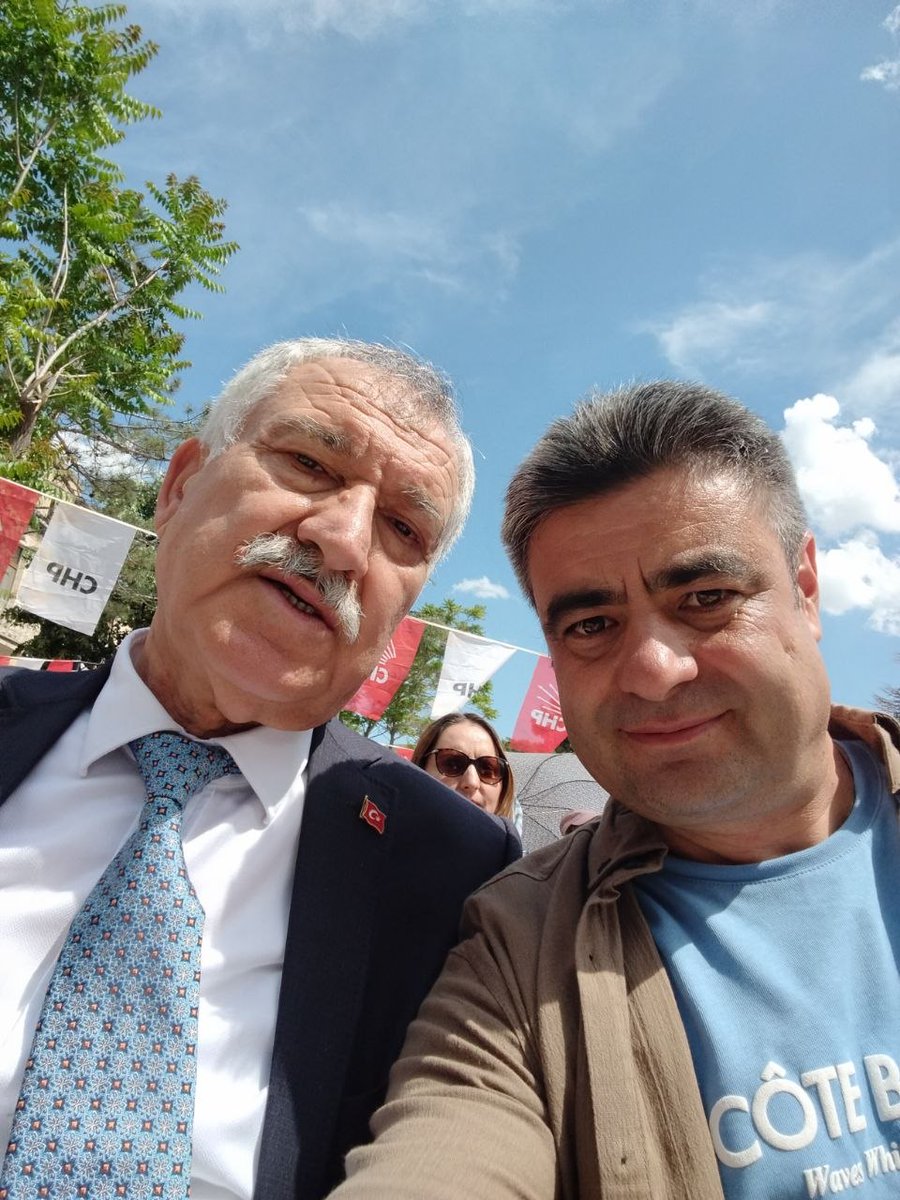 EmadDernegi's tweet photo. 📌 EMADDER - NEVŞEHİR SAHA ÇALIŞMASI 

@ZeydanKaralar01

Emeklilikte Adalet Derneği Nevşehir İl Temsilcimiz, saha çalışmaları kapsamında Adana Büyükşehir Belediye Başkanı Sayın Zeydan Karalar ile bir araya gelmiştir.

Görüşmede kademeli emeklilik mağduriyeti ve çözüm taleplerimiz aktarılmıştır. Nazik kabulleri, ilgileri ve destekleyici yaklaşımları için Sayın Zeydan Karalar’a teşekkür ederiz.

@EmadDernegi
@EMADDER_KADEME
#KademeAcilYasaya
