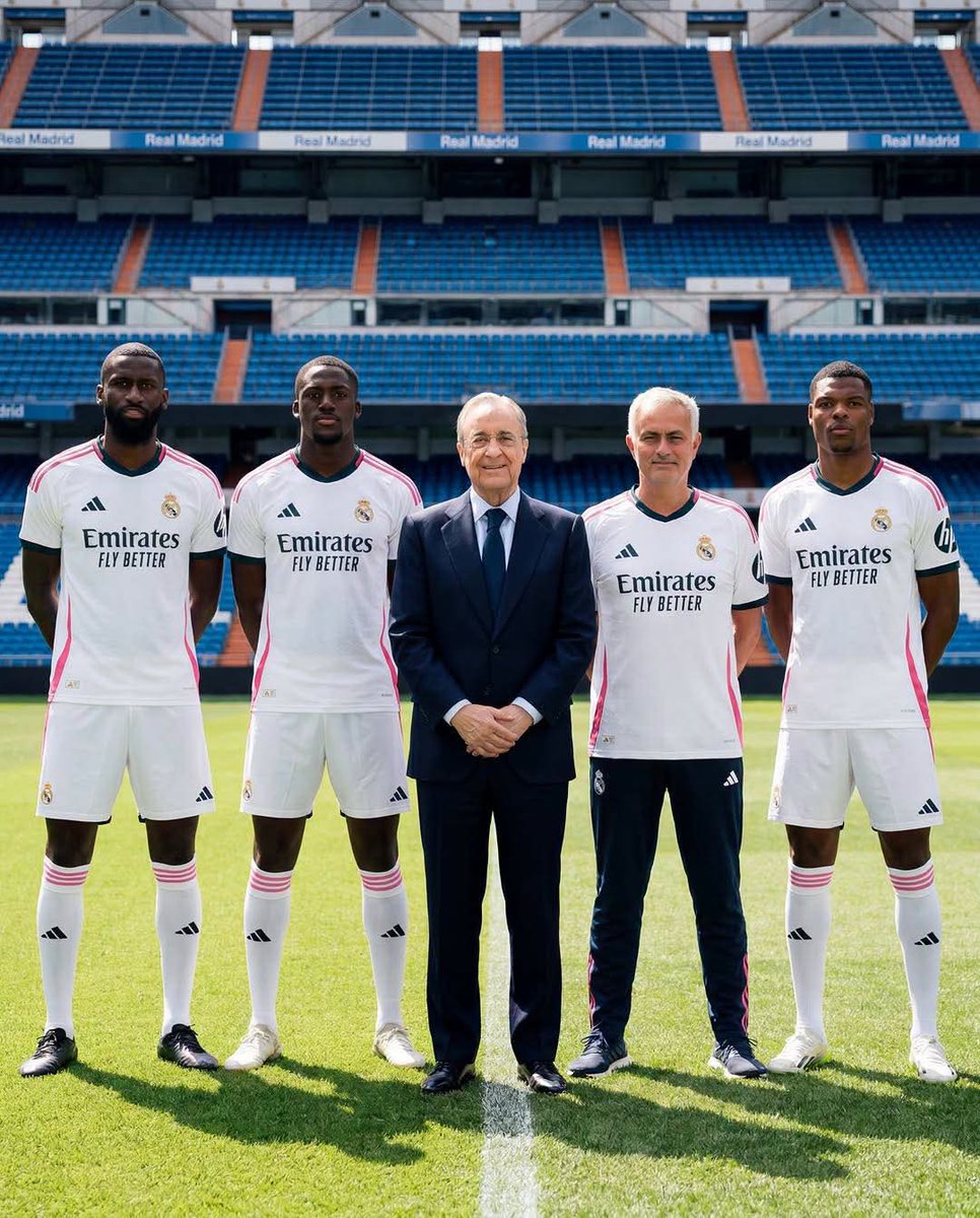 MMSharubutu's tweet photo. 𝐅𝐋𝐎𝐑𝐄𝐍𝐓𝐈𝐍𝐎 𝐀𝐍𝐍𝐎𝐔𝐍𝐂𝐄𝐌𝐄𝐍𝐓𝐒!

🇵🇹 José Mourinho as new Real Madrid manager.
🇩🇪 Toni Rüdiger new contract until June 2027.
🇫🇷 Ibrahima Konaté on deal until June 2030.
🇳🇱 Denzel Dumfries for €20m transfer fee.

𝐌𝐎𝐑𝐄 𝐓𝐎 𝐂𝐎𝐌𝐄 𝐒𝐎𝐎𝐍. https://t.co/oLqM0Lg5Pf