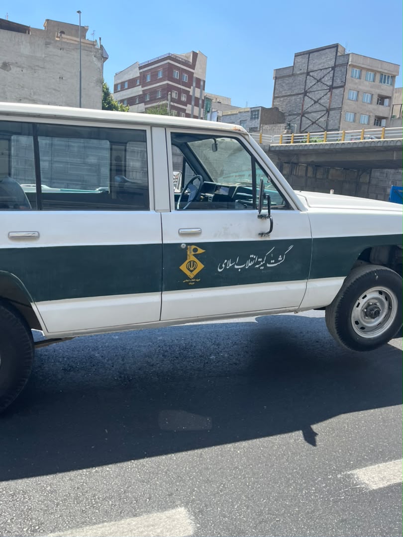 khalili133's tweet photo. آقا کار سپردن دسته بچه های کمیته تا مادر این پهلوی ��یا رو بیاره جلو چششون همین الان اتوبان امام علی... https://t.co/WGpo8tmgVw