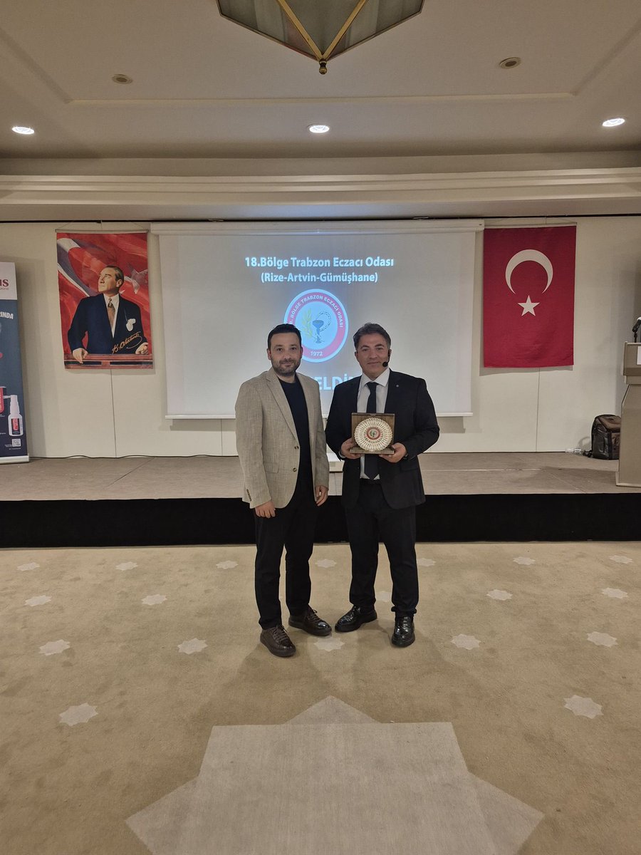 TrabzonEo's tweet photo. Rinitten boğaz ağırısına, eczacının yol haritası başlıklı eğitim, Santa Farma'nın katkıları ve KBB Uzmanı Prof. Dr. İbrahim SAYIN'ın sunumuyla Trabzon'da gerçekleşti. Kıymetli sunumu için Prof. Dr. İbrahim SAYIN'a, Santa Farma'ya ve katılan meslektaşlarımıza teşekkür ediyoruz. https://t.co/O9nlZ4JmPq