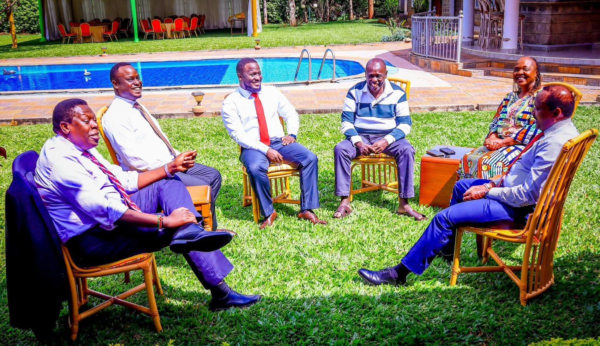 _DCPTV's tweet photo. Dcp leader Rigathi with his sons,spouse  and leaders kalonzo musyoka,Eugine Wamalwa waiting for court Rulling in his impeachment  Case. https://t.co/mUFwKClS10