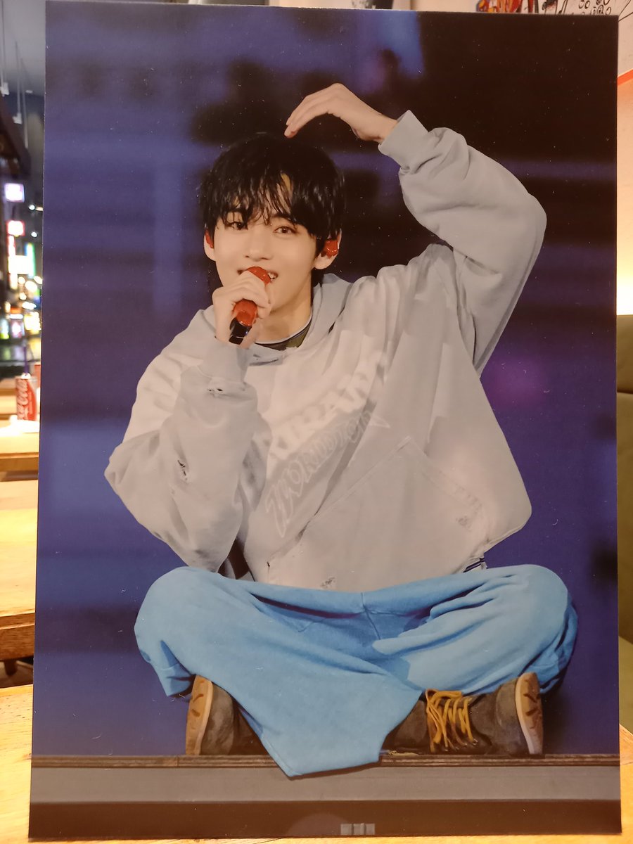 yumin_v's tweet photo. 🍩𝑽𝒆𝒓𝒚 𝑩𝒂𝒌𝒆𝒅˚꒷꒦♡‧₊
Celebrating 13 years with V🧸

大好きなNUNA V님のカフェイベント💕
素敵なテテ🐻に囲まれて愛あふれる幸せな空間でした🍀

@_nuna_V 님
@_nuna_V_JP 様
スタッフの皆様ありがとうございました✨

#V_eryBaked
#V #뷔 #TAEHYUNG https://t.co/BOz3MDoTRA