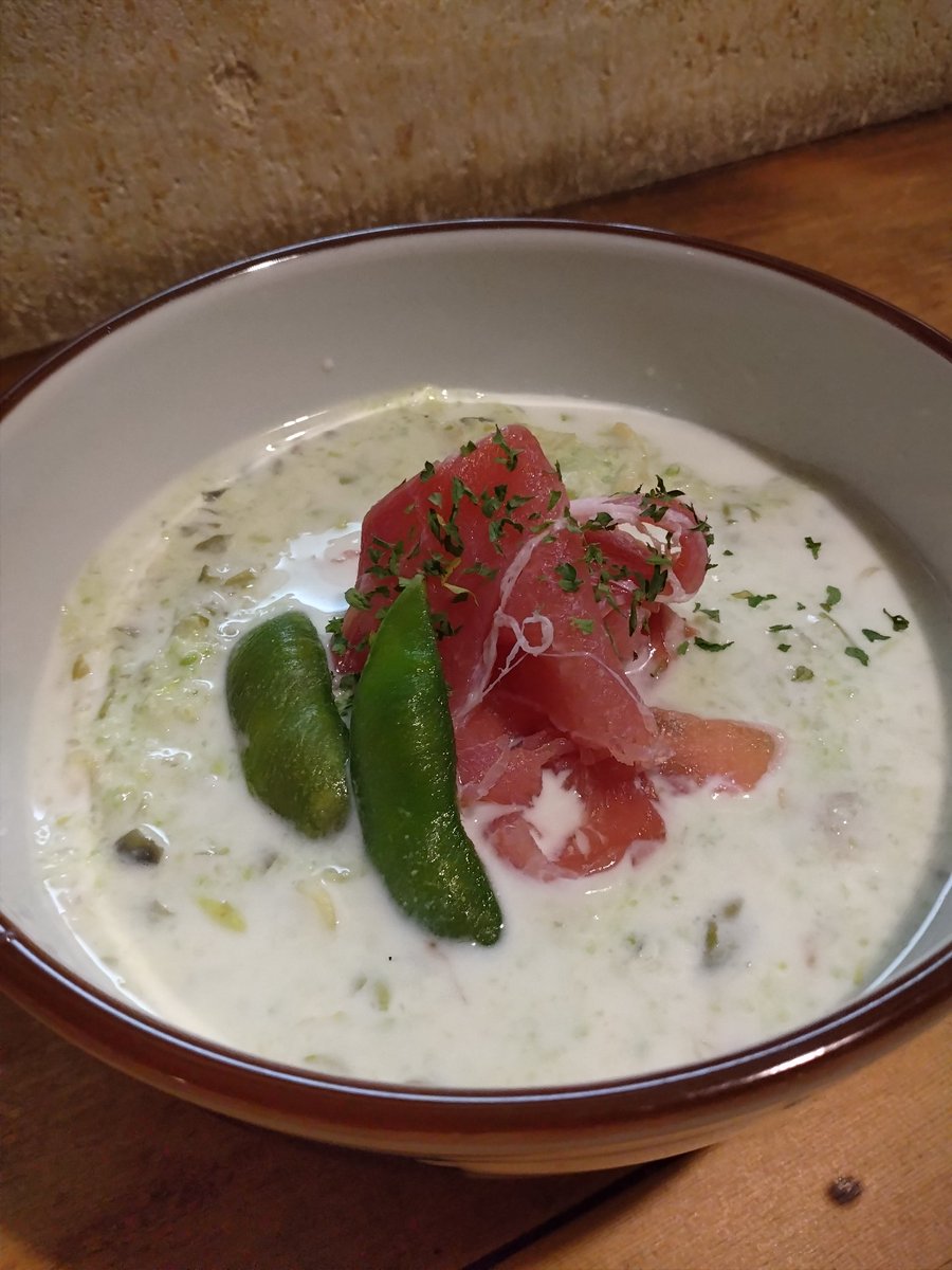 moguore's tweet photo. 今回の冷やしラーメン、ご予約分で売切ました。

またやる時は告知致します🙇 https://t.co/Xf5AxcbaL2