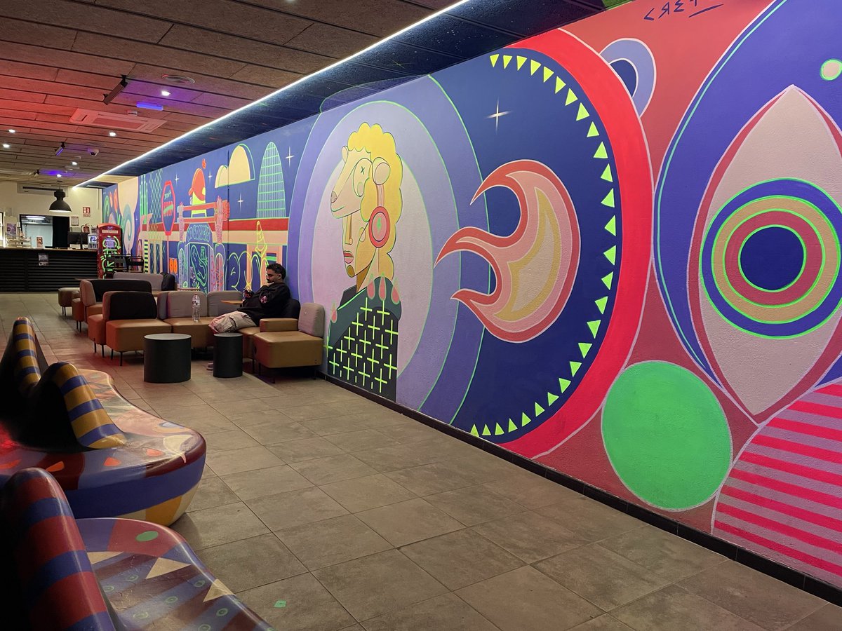 edmaditya's tweet photo. Hostel Review of Malacuna Barcelona 🇪🇸 :

Comfort : 7
Cleanliness : 7
Staffs : 9
Location : 10
Facilities : 8 https://t.co/uilCsioUZh