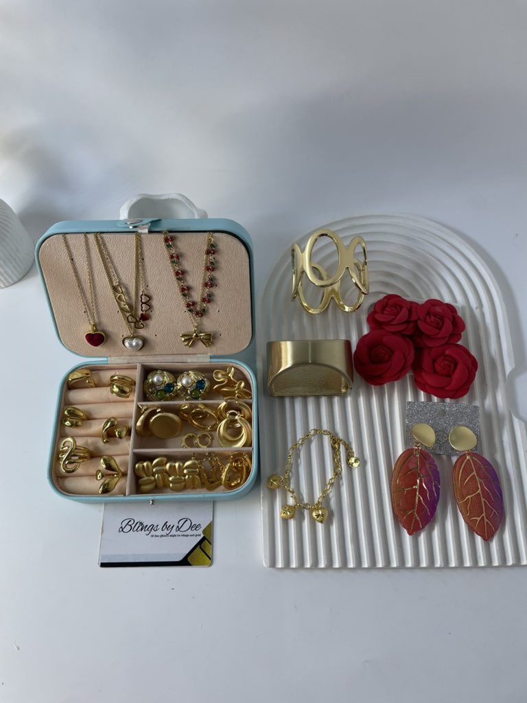 Dee_Bebegirl's tweet photo. Jewelry as a Service (JaaS) 😍🔥

perfect gift for a jewelry lover, coz jewelry are sentimental gift ideas 

🏷️N60,000-167,500 https://t.co/SotpbB60QD