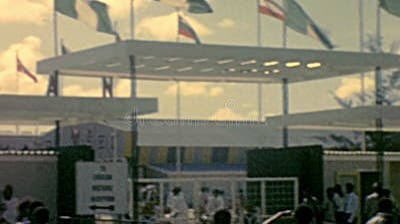 nwoko_greg62705's tweet photo. The first Lagos International Trade Fair was held at the newly constructed Lagos Trade Fair Complex along the Lagos-Badagry Expressway from November 27 to December 11, 1977. 

The newly built complex was started in 1973 finishing ahead of the 1977 Trade Fair.

The fair was declared open by Lieutenant General Olusegun Obasanjo.