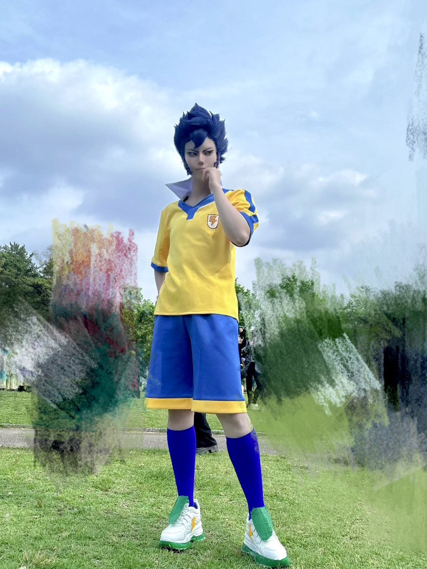 Kan_cos1007's tweet photo. ⚠️cos ⚡️

青空と芝生が似合いすぎる⚽️⚡️
ウィッグ頑張ったよ😭

 #アコスタ鶴舞 https://t.co/TpZL7leXmH