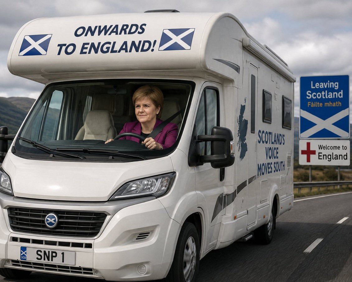 mclellan_derek's tweet photo. @GreenBhoy1967 @OurNicQuotes Toot, Toot, I've fucked off to London. 🤣🤣 https://t.co/Brtigh2upU