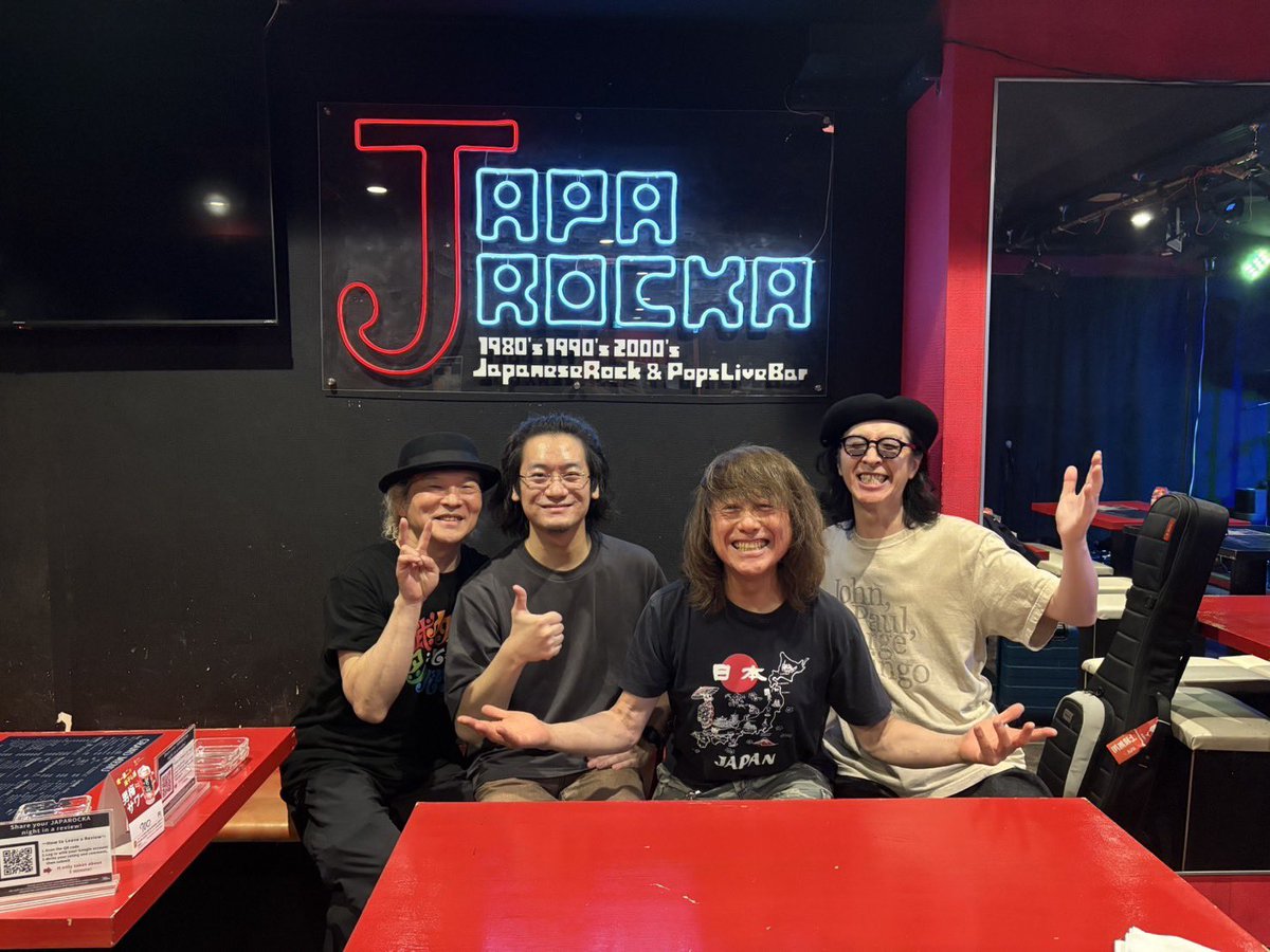 japarocka's tweet photo. 【札幌 Rock Show2】
🗓️2026/6/7(日)
👤武内享とタンバリンズ

その熱量とお客さんとの一体感は圧倒的。
昨夜の「札幌RockShow2」、最高の一夜だった。

武内享とタンバリンズのお三方を、すすきのの地下にJAPAROCKAのステージに迎えられた。
3人の音がドン！と鳴った瞬間の空気の変わり方、そして終わったあとのこの顔。

これが全部だと思う。

ご来場頂いたお客様、武内さん、カズさん、平田さん、本当にありがとうございました。

こういう夜を作りたくて、僕はこの店を続けています。

#JAPAROCKA #すすきの #札幌ライブ #ライブバー