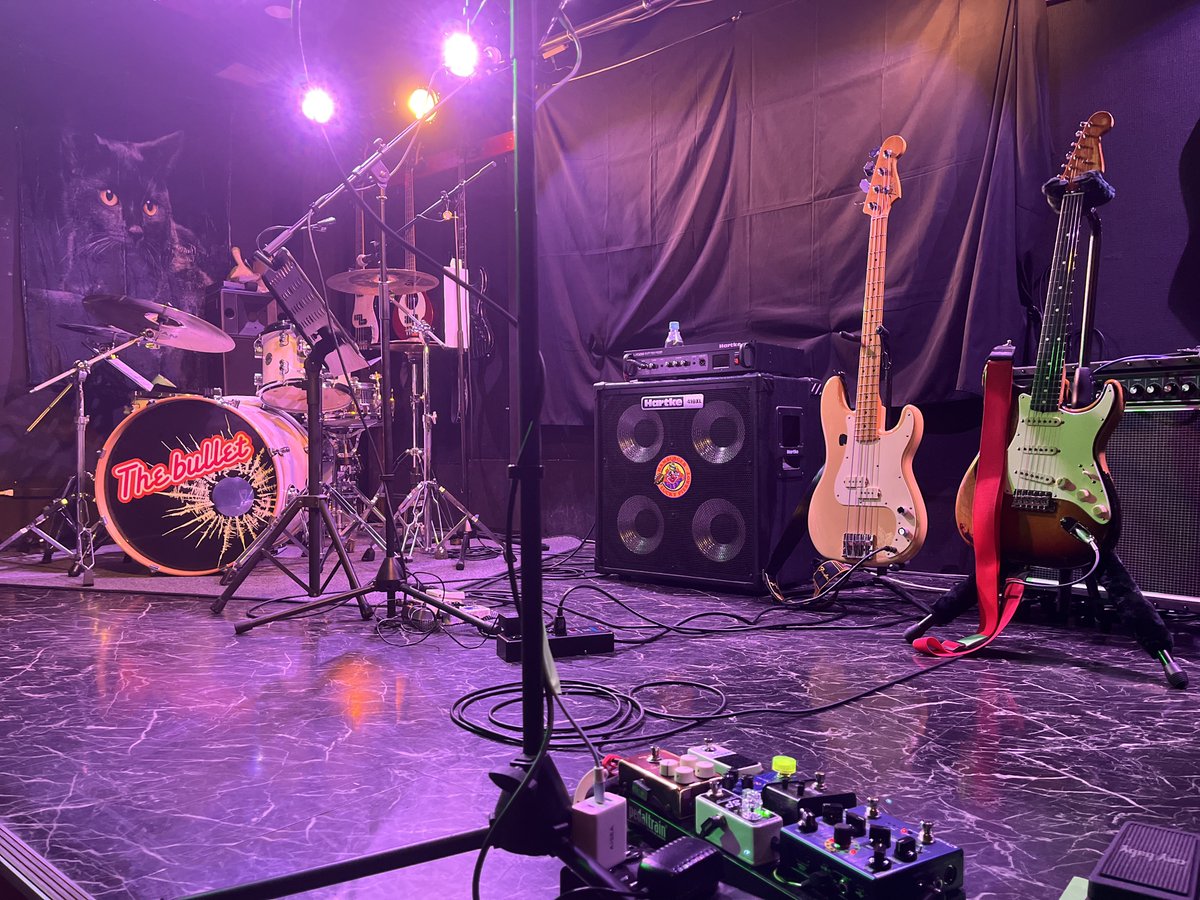 japarocka's tweet photo. 【札幌 Rock Show2】
🗓️2026/6/7(日)
👤武内享とタンバリンズ

その熱量とお客さんとの一体感は圧倒的。
昨夜の「札幌RockShow2」、最高の一夜だった。

武内享とタンバリンズのお三方を、すすきのの地下にJAPAROCKAのステージに迎えられた。
3人の音がドン！と鳴った瞬間の空気の変わり方、そして終わったあとのこの顔。

これが全部だと思う。

ご来場頂いたお客様、武内さん、カズさん、平田さん、本当にありがとうございました。

こういう夜を作りたくて、僕はこの店を続けています。

#JAPAROCKA #すすきの #札幌ライブ #ライブバー