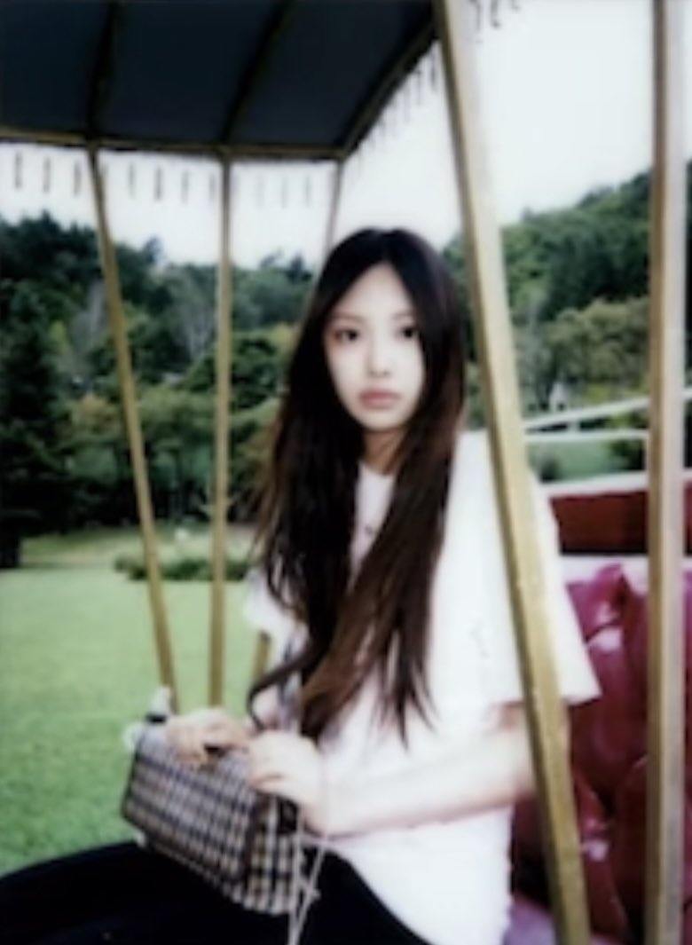 malchaicecream4's tweet photo. 혜인이한테 오만 디카 안겨주고 싶음 https://t.co/6mqcw28UNY