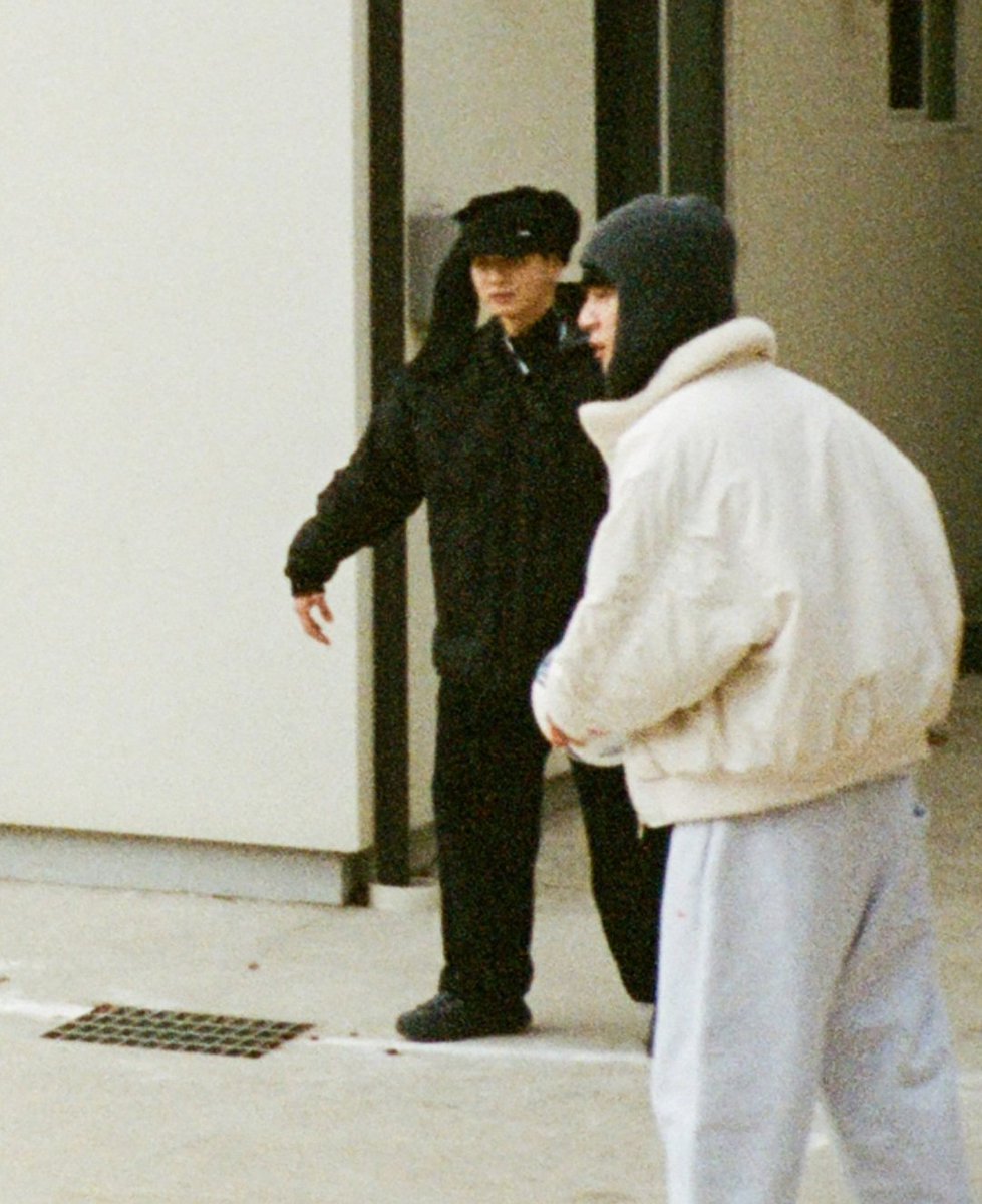 heartforJJK's tweet photo. 남친같고귀여워 https://t.co/3WqhqpVKiG